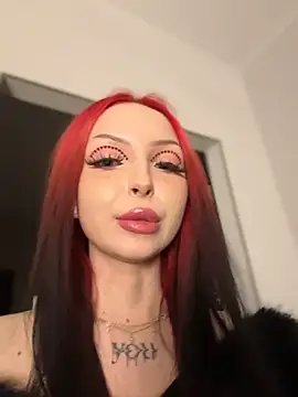 Lina_Thornton_ Adlı Modelin Canlı XXX Sohbeti