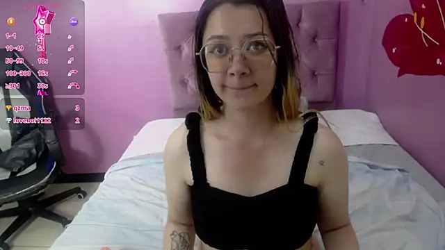 Živý XXX chat Alaiia___