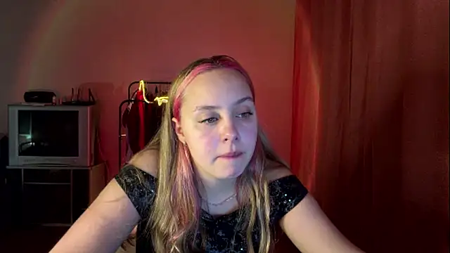 ZoraDearmon – Naživo XXX chat