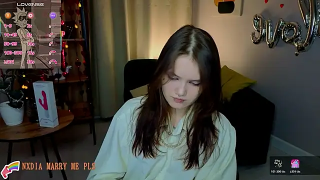 XXX chat uživo modela Dilara_xBaby