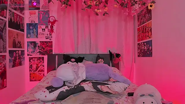 MissCurvyTopのライブXXXチャット