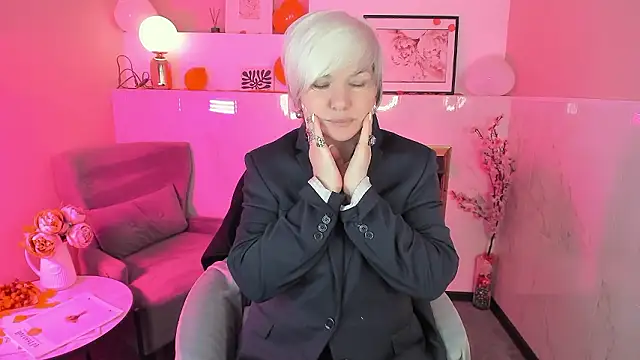 CarmenSoftのライブXXXチャット