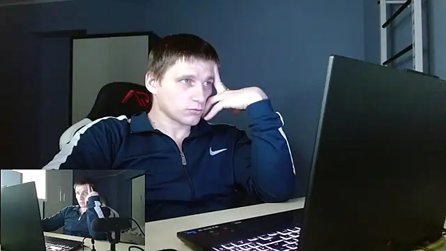 Онлайн чат XXX Poliglotjoe1