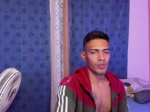 MikaelGrey Webcam Show