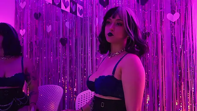 Gloomydoll Chat XXX live