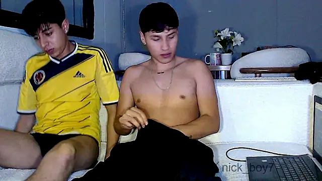 Chatroom XXX en direct de pipeynick