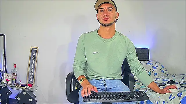 Chatroom XXX en direct de Kevin_Torres