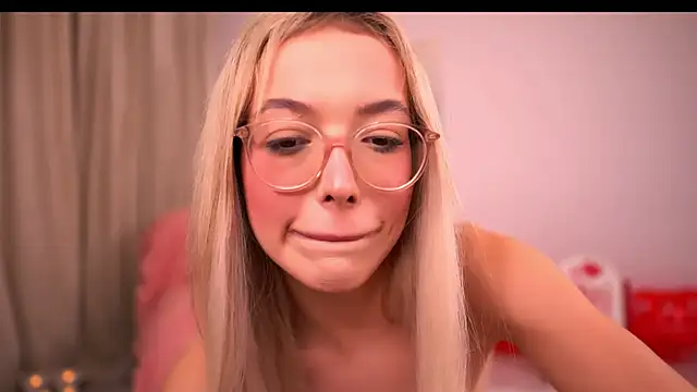 KylieJoyce Live XXX-chat