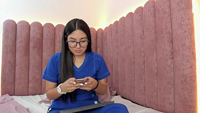 Chat XXX en directo de Scarlet_Live