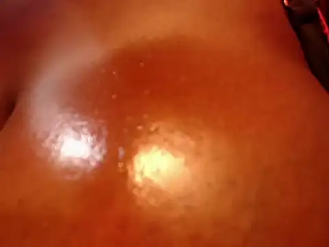 แชท XXX สดของ Tishabrown_