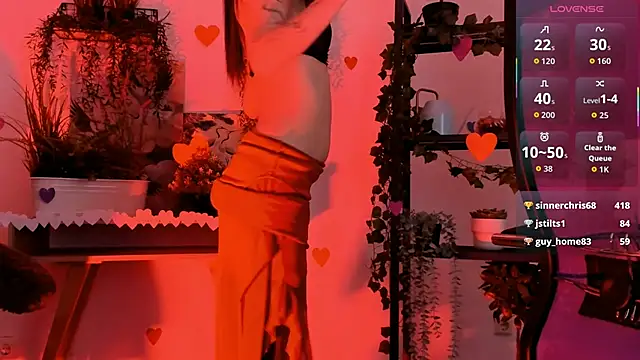 Elainebeness 现场XXX聊天