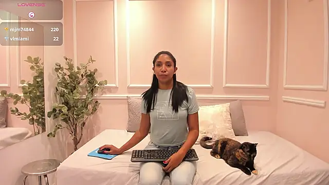 Lucy_Canel 现场XXX聊天