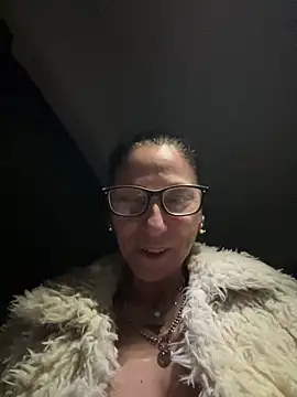 eddivad6974's Live XXX Chat