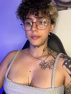 Abby_Evanns1 라이브 XXX 채팅