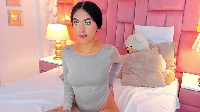 EllaEvanz Adlı Modelin Canlı XXX Sohbeti