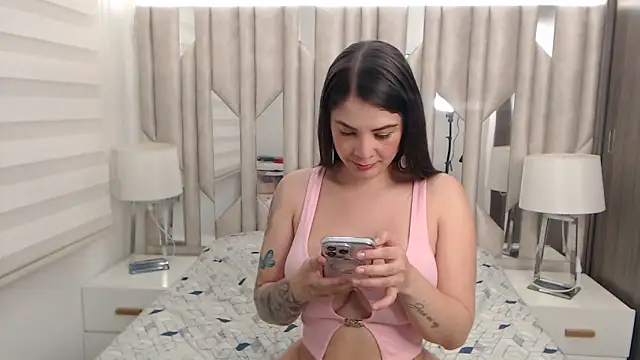 Chat XXX ao vivo de KcristalWhite