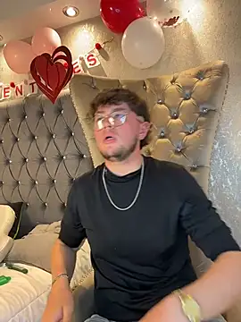 Noah_Wiliams webkamerás műsora