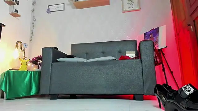 Alaia_Love77のライブXXXチャット