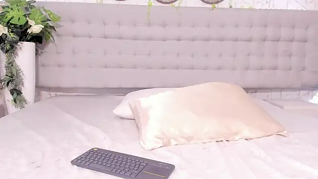 AlexiiaBrown: онлайн-секс-чат