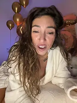 Czat XXX na żywo – Amani_thewolf