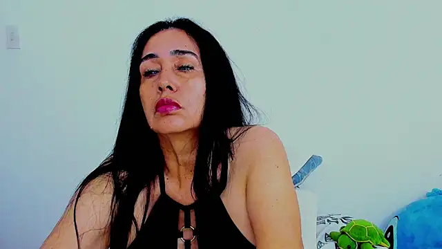 HorniestMilf Adlı Modelin Canlı XXX Sohbeti