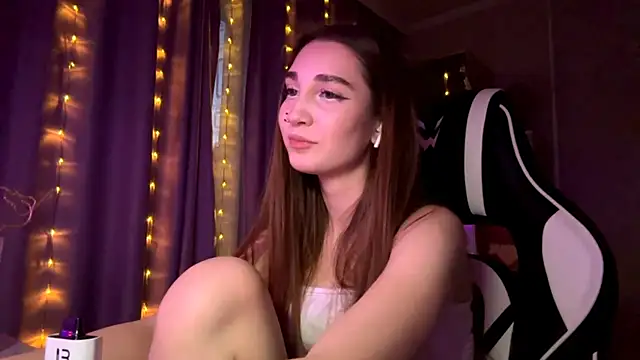 HollyPaw Adlı Modelin Canlı XXX Sohbeti