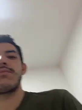 Pertunjukan Kamera Web vinihfeh