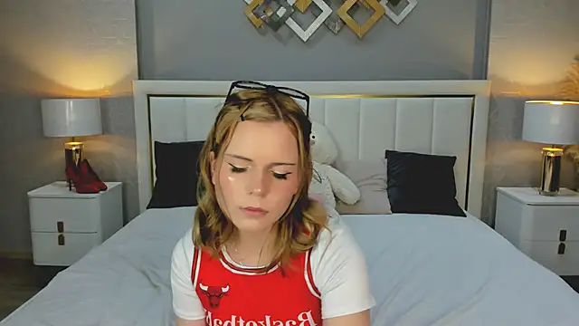 ALZA_AZURE Adlı Modelin Canlı XXX Sohbeti