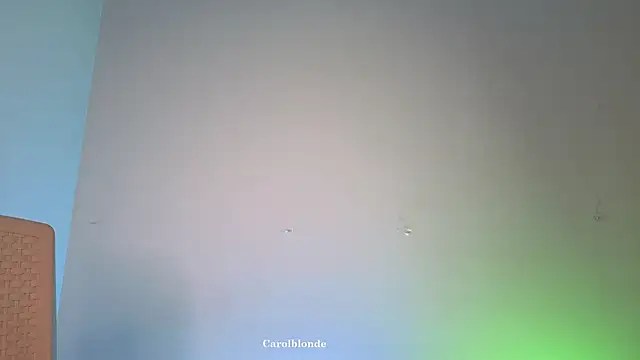 Show modela Carolblonde na web-kameri