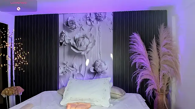 ShaniaDaniels – Naživo XXX chat