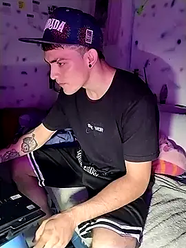 themaykiin18 Webcam Show