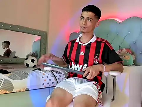 Apolo_Richards Webcamshow