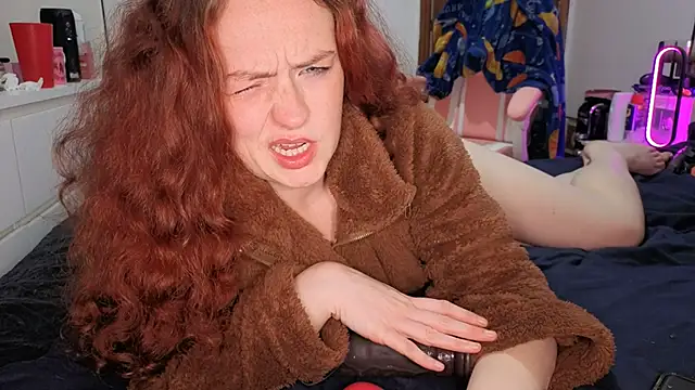 ENGLISHEMILY_69: онлайн-секс-чат