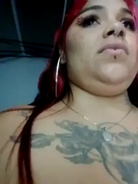 Pokazy przed kamerką – snow_belle