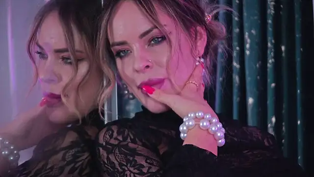 Chat XXX en directo de RoseEvann