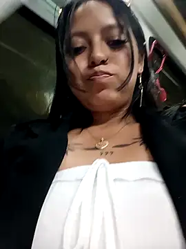 Czat XXX na żywo – LunaHot_777