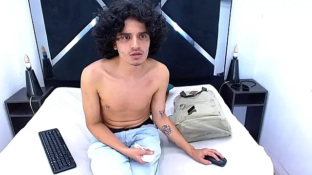 SamiSaturno 在線直播表演