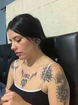 Sofii7: онлайн-секс-чат