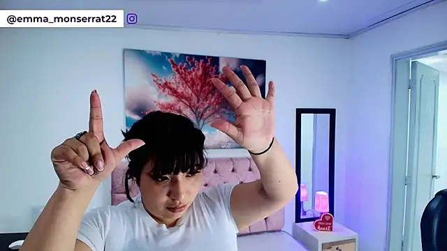 Emma_monserrat 现场XXX聊天