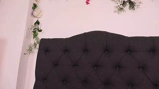 JulessCornett লাইভ XXX চ্যাট