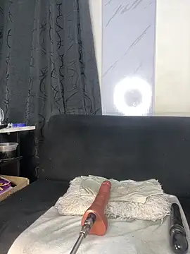 chiquimaturesexy 即時 XXX 聊天