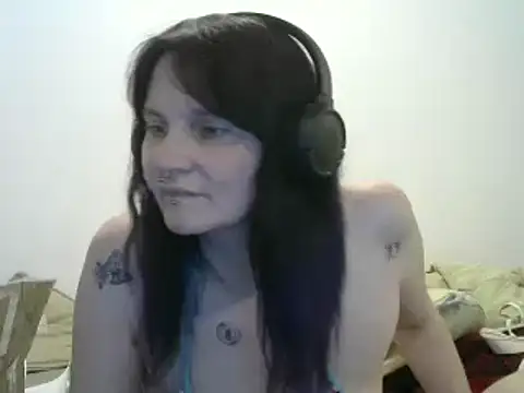 Hotmodel1984 Show in webcam