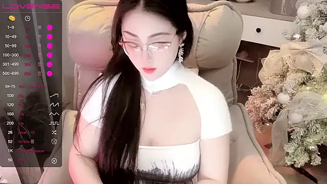 Monica-666888- 现场XXX聊天