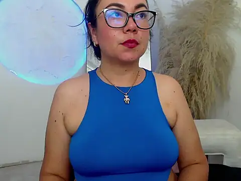 Yadis_hot Show Webcam