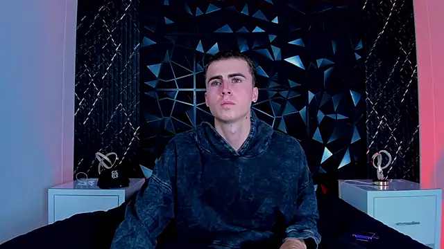 SpaceBoy1 – webcam-show