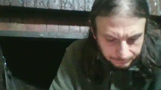 Pokazy przed kamerką – dildobetto89