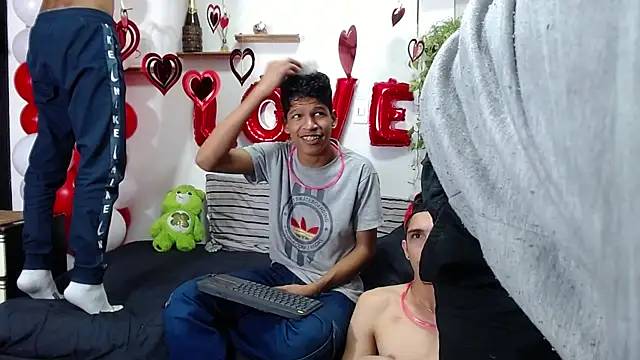 Interracial_Snow_Bunny Pertunjukan Webcam