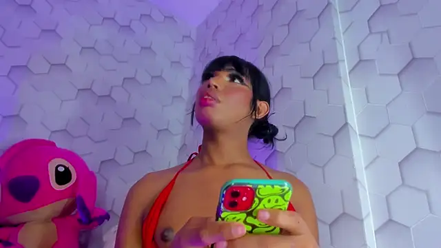 Trans_monsterCock_latin Show in webcam