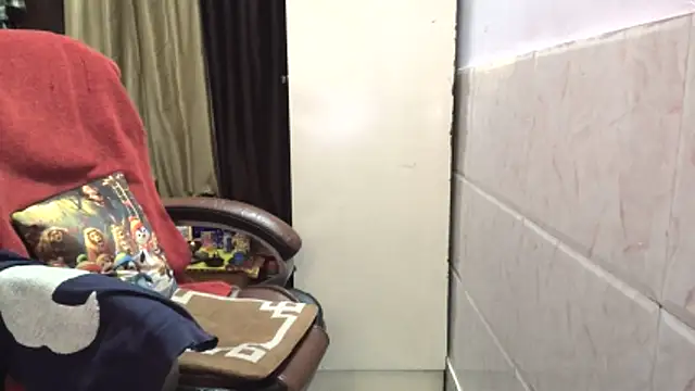 Chat XXX en directo de Dolly_Darling221