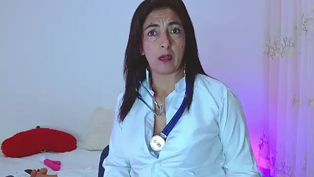 Chatroom XXX en direct de Karol_Samantha37